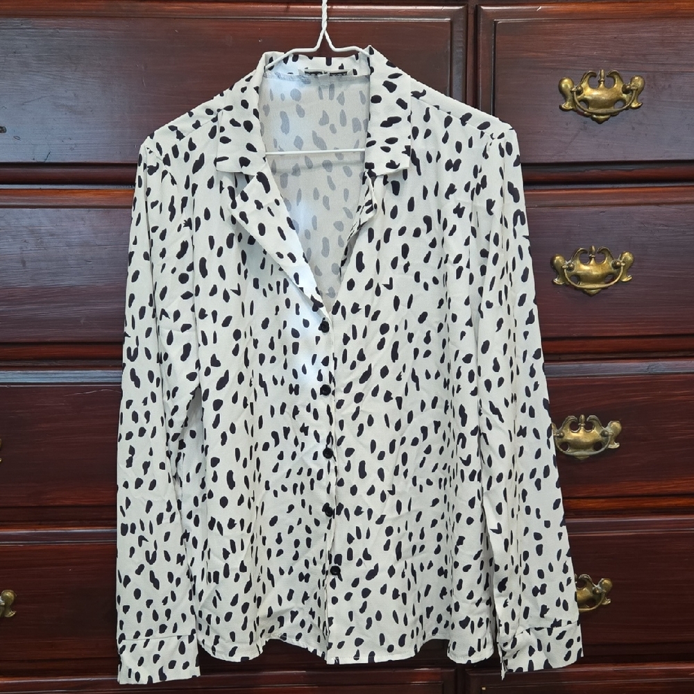 Ecowish White And Black Speckled Button Up Blouse Size M